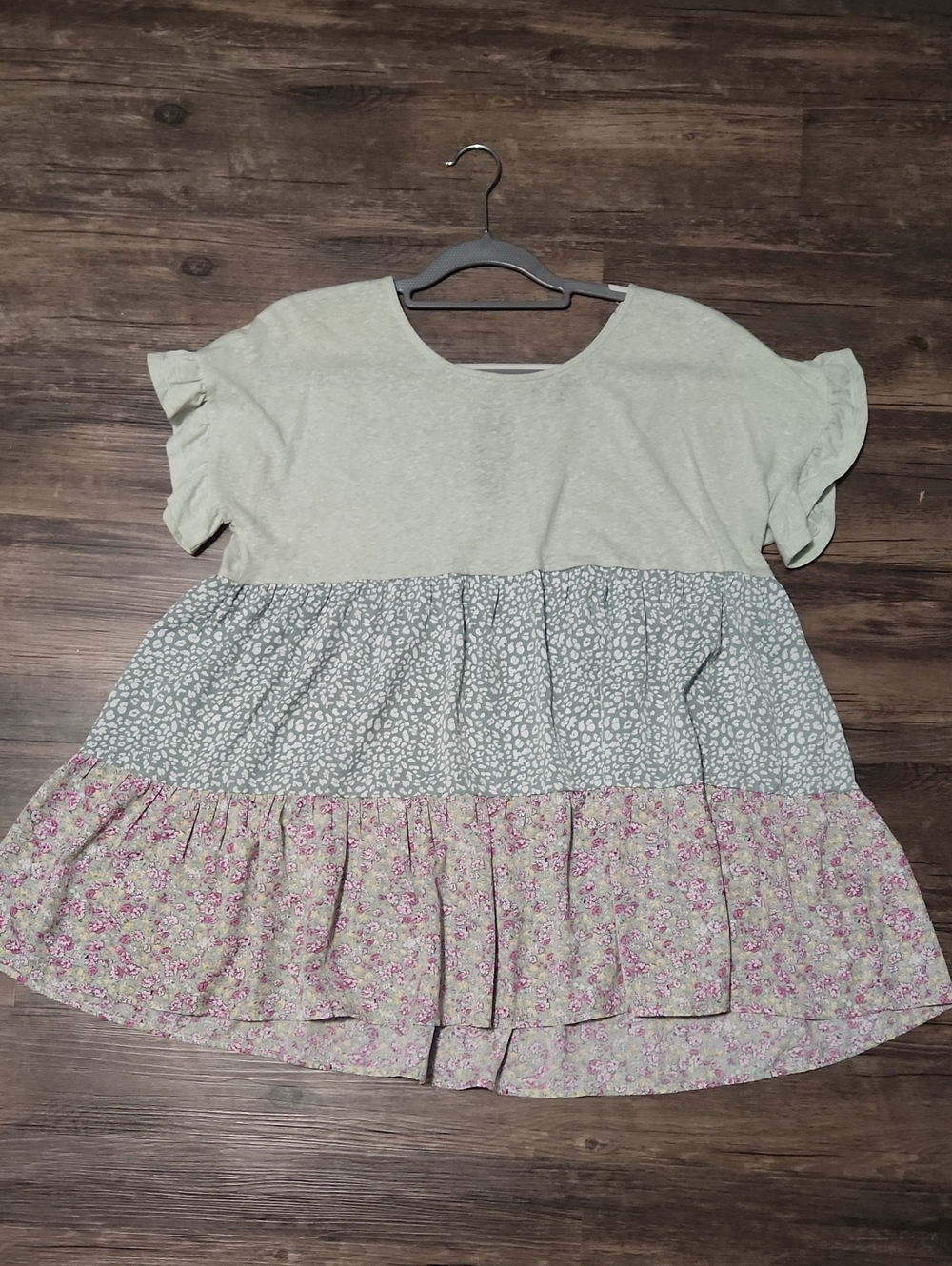 Women's Light Sage Tiered Casual Top with Floral & Leopard Panels
